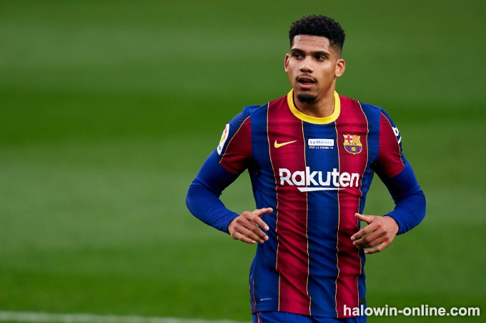 FIFA 22 La Liga Team Mga Kahanga-hangang Manlalaro ng Season-Ronald Araujo (FC Barcelona)
